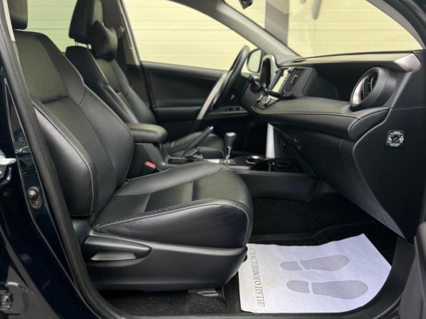 Toyota RAV4 IV (XA40) Рестайлинг с пробегом 2019 года, цена 3 190 000 рублей, 36520 км, внедорожник, Автокод Объявления