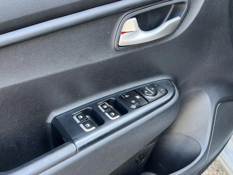 Kia Rio IV Волгоград  - изображение 8