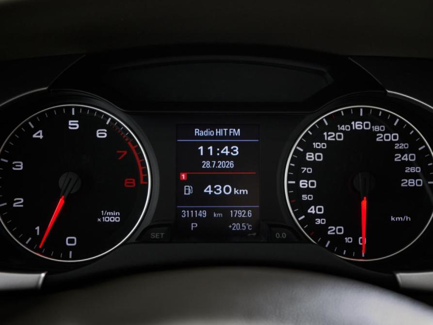 Audi A4 IV (B8) Москва  - изображение 13