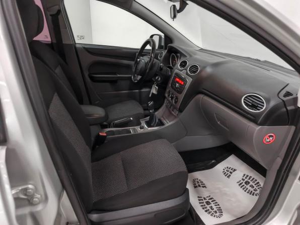 Ford Focus II Рестайлинг с пробегом 2010 года, цена 489 900 рублей, 220240 км, седан, Автокод Объявления