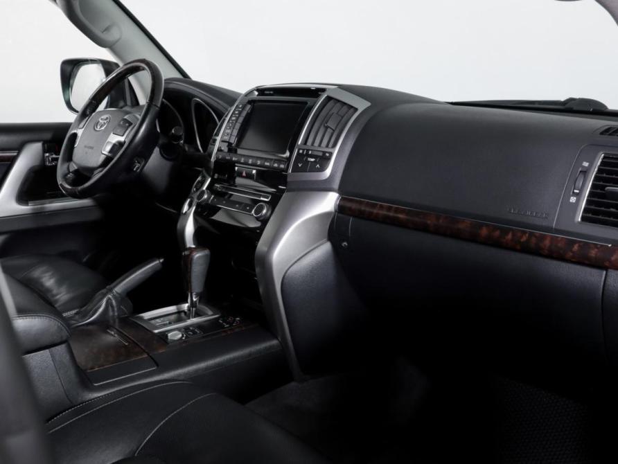 Toyota Land Cruiser 200 Series Рестайлинг 1 Москва  - изображение 10