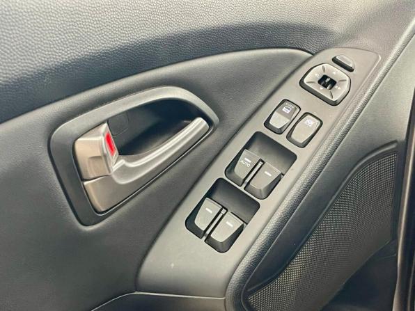Hyundai ix35 I с пробегом 2011 года, цена 929 000 рублей, 268155 км, внедорожник, Автокод Объявления