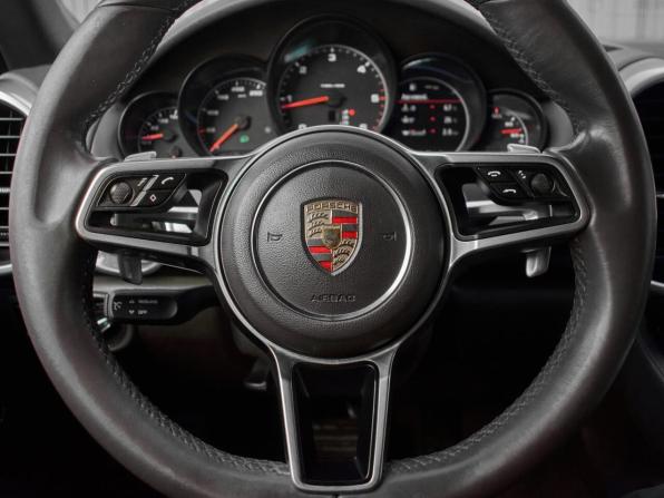 Porsche Cayenne II Рестайлинг (958) с пробегом 2015 года, цена 3 700 000 рублей, 178620 км, внедорожник, Автокод Объявления