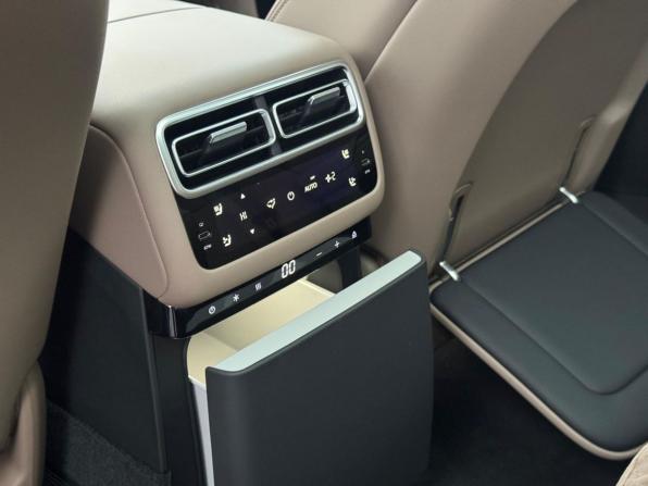 Новый Li Auto (Lixiang) L7 I Рестайлинг 2025 года, цена 8 327 000 рублей, внедорожник, Автокод Объявления