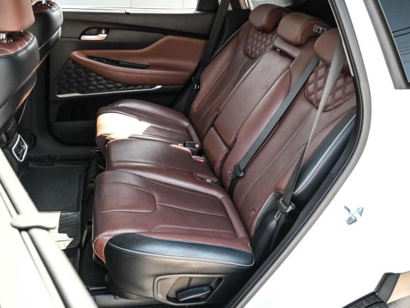 Hyundai Santa Fe IV Рестайлинг с пробегом 2022 года, цена 3 674 000 рублей, 55540 км, внедорожник, Автокод Объявления