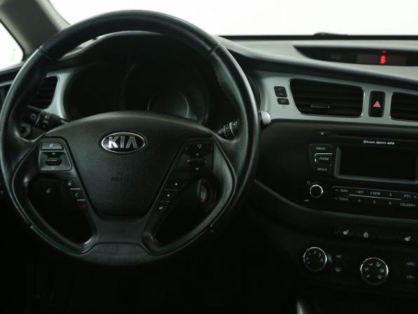 Kia Ceed II с пробегом 2014 года, цена 889 000 рублей, 163000 км, хэтчбек, Автокод Объявления