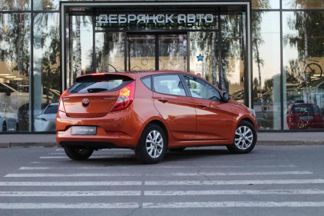 Hyundai Solaris I Рестайлинг с пробегом 2015 года, цена 1 245 000 рублей, 70282 км, хэтчбек, Автокод Объявления