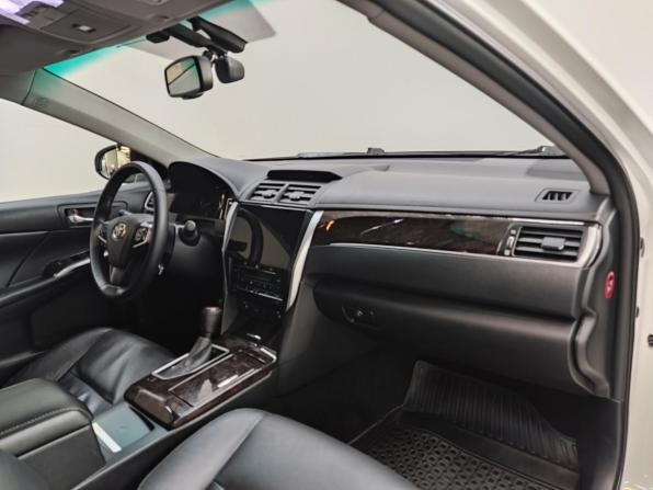 Toyota Camry VII (XV50) Рестайлинг с пробегом 2017 года, цена 1 870 000 рублей, 277459 км, седан, Автокод Объявления