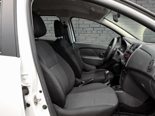 Renault Logan II с пробегом 2016 года, цена 610 000 рублей, 170897 км, седан, Автокод Объявления