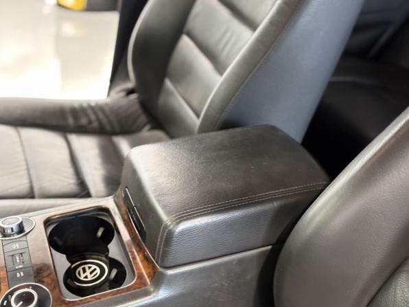 Volkswagen Touareg I Рестайлинг с пробегом 2008 года, цена 1 295 000 рублей, 240000 км, внедорожник, Автокод Объявления