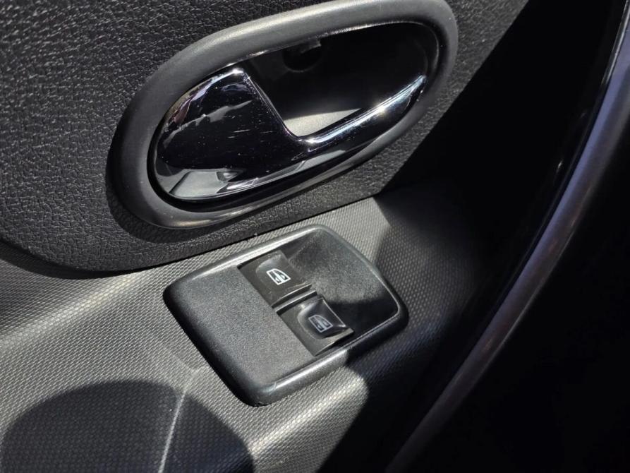 Renault Logan II Санкт-Петербург  - изображение 11