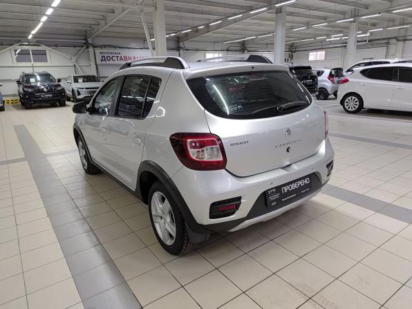Renault Sandero II с пробегом 2016 года, цена 939 000 рублей, 108635 км, хэтчбек, Автокод Объявления