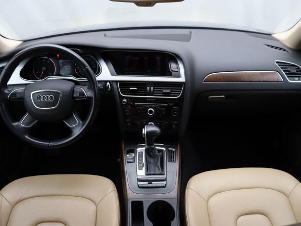 Audi A4 IV (B8) Рестайлинг с пробегом 2015 года, цена 1 749 000 рублей, 63930 км, седан, Автокод Объявления