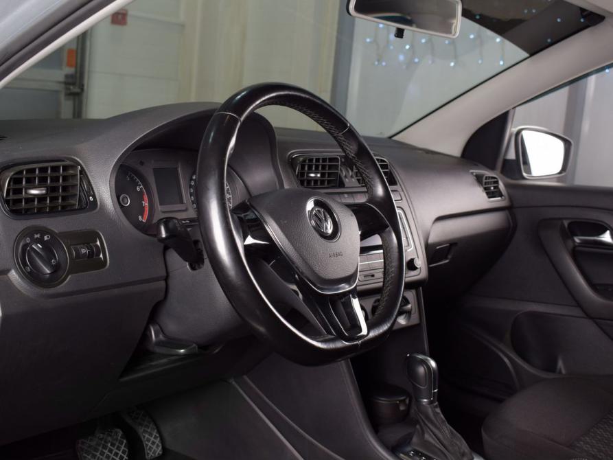 Volkswagen Polo V Рестайлинг Кемерово  - изображение 7