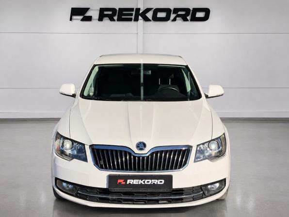 Skoda Superb II Рестайлинг с пробегом 2014 года, цена 1 499 000 рублей, 130000 км, лифтбек, Автокод Объявления