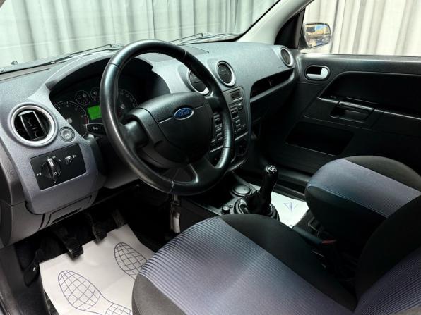 Ford Fusion I Рестайлинг с пробегом 2008 года, цена 559 000 рублей, 112000 км, хэтчбек, Автокод Объявления