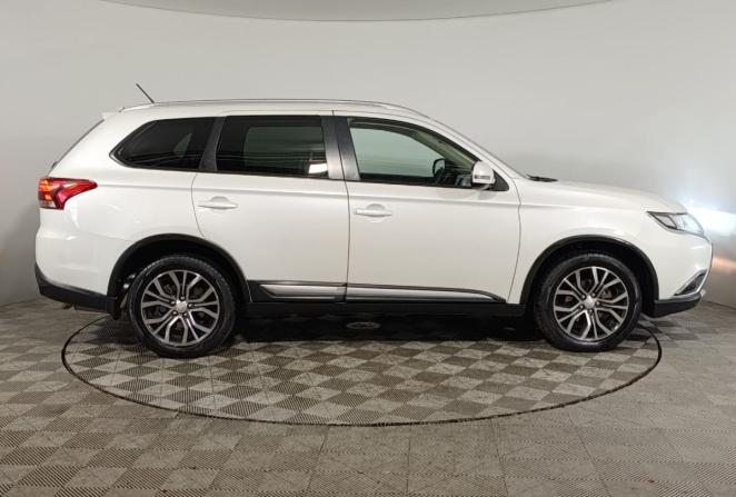 Mitsubishi Outlander III Рестайлинг 2 с пробегом 2016 года, цена 1 820 000 рублей, 142312 км, внедорожник, Автокод Объявления