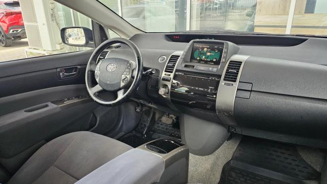 Toyota Prius II Рестайлинг (XW20) с пробегом 2008 года, цена 749 000 рублей, 300000 км, лифтбек, Автокод Объявления