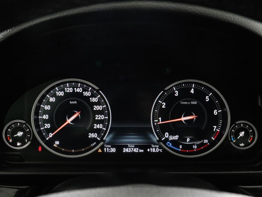 BMW 5 серии VI (F10/F11/F07) Химки  - изображение 13