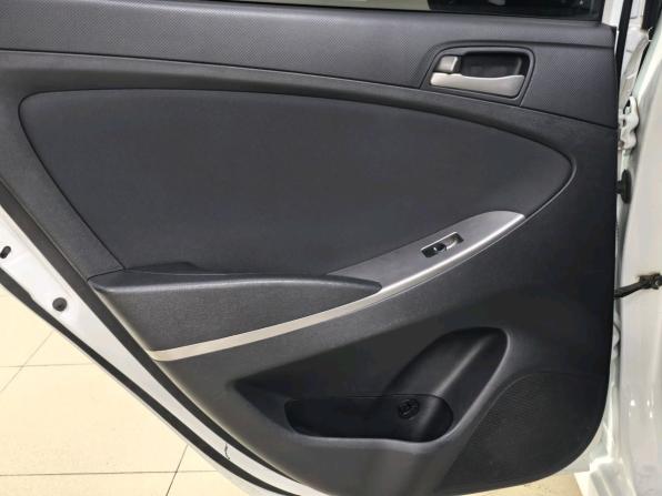 Hyundai Solaris I Рестайлинг с пробегом 2015 года, цена 1 250 000 рублей, 84028 км, седан, Автокод Объявления