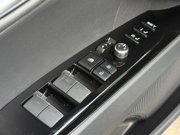 Toyota Camry IX (XV80) China Market с пробегом 2026 года, цена 4 220 000 рублей, 10 км, седан, Автокод Объявления