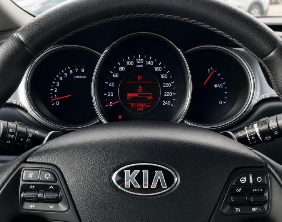 Kia Ceed II Рестайлинг с пробегом 2016 года, цена 1 310 000 рублей, 211000 км, универсал, Автокод Объявления