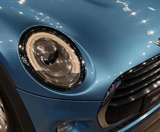 Mini Hatch III (F55/F56) с пробегом 2017 года, цена 1 490 000 рублей, 54042 км, хэтчбек, Автокод Объявления