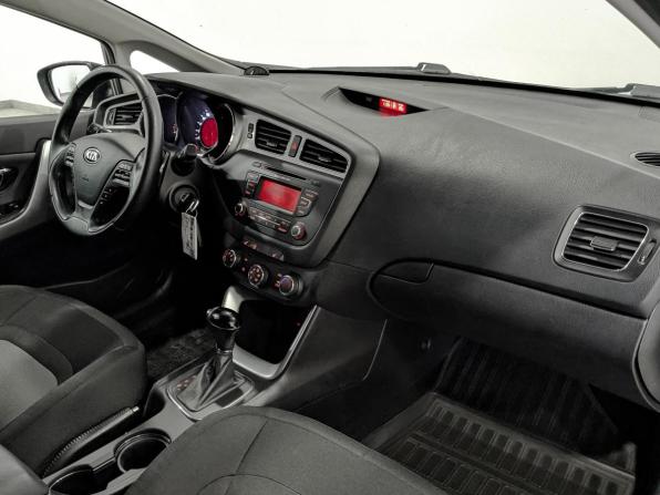 Kia Ceed II с пробегом 2015 года, цена 1 199 000 рублей, 131365 км, хэтчбек, Автокод Объявления