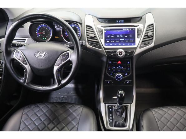 Hyundai Elantra V (MD) Рестайлинг с пробегом 2015 года, цена 1 049 000 рублей, 210130 км, седан, Автокод Объявления