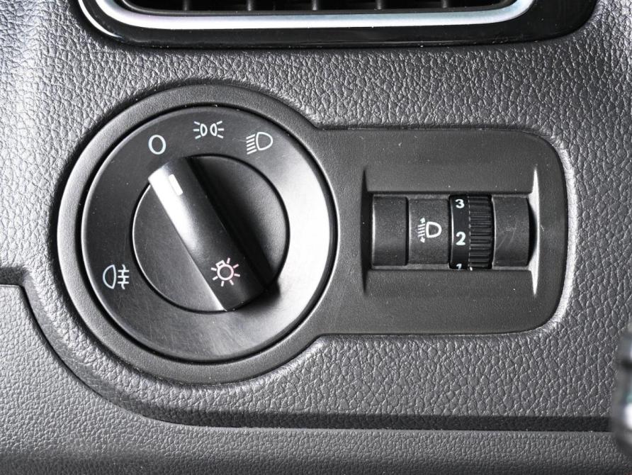 Volkswagen Polo V Рестайлинг Ростов-на-Дону  - изображение 17