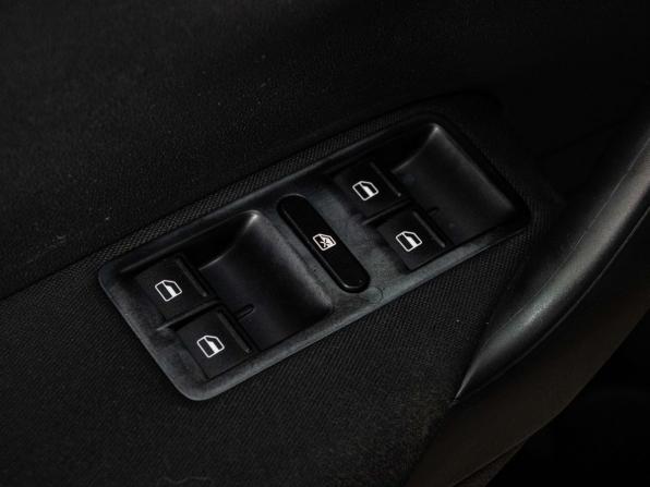 Volkswagen Polo V с пробегом 2013 года, цена 598 000 рублей, 272079 км, седан, Автокод Объявления