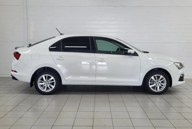 Skoda Rapid II с пробегом 2021 года, цена 1 690 000 рублей, 65350 км, лифтбек, Автокод Объявления