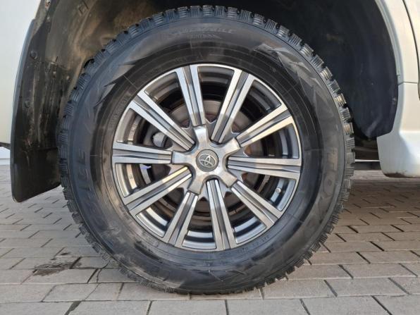 Toyota Land Cruiser 200 Series Рестайлинг 2 с пробегом 2019 года, цена 6 690 000 рублей, 153328 км, внедорожник, Автокод Объявления