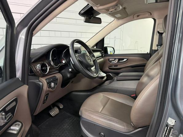 Mercedes-Benz V-Класс III (W447) Рестайлинг с пробегом 2021 года, цена 8 310 000 рублей, 29926 км, минивэн, Автокод Объявления