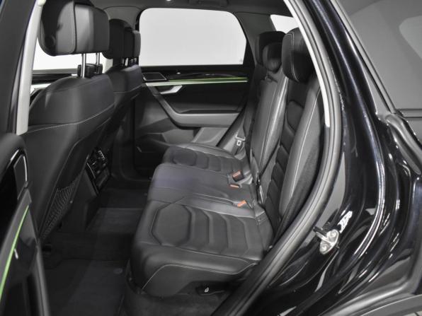 Volkswagen Touareg III с пробегом 2018 года, цена 4 115 790 рублей, 175129 км, внедорожник, Автокод Объявления