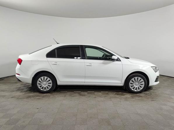 Skoda Rapid II с пробегом 2021 года, цена 1 510 000 рублей, 95000 км, лифтбек, Автокод Объявления