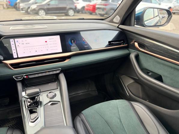 Geely Monjaro I с пробегом 2023 года, цена 3 175 000 рублей, 28000 км, внедорожник, Автокод Объявления