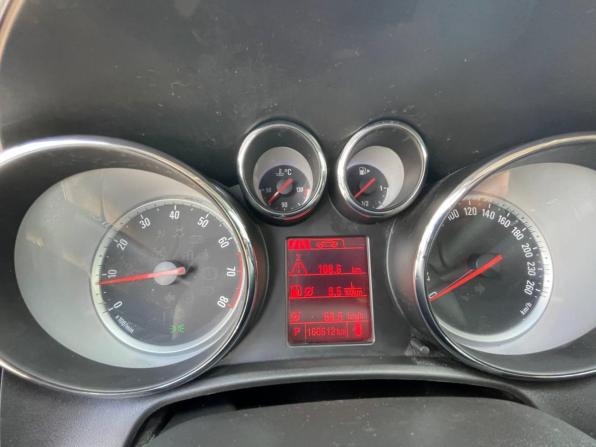 Opel Astra J Рестайлинг с пробегом 2013 года, цена 741 000 рублей, 160451 км, седан, Автокод Объявления