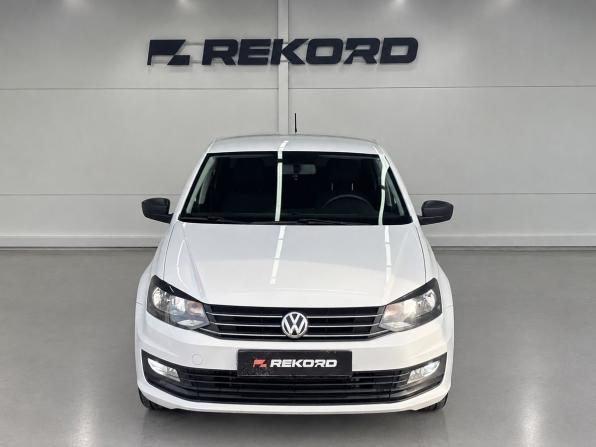 Volkswagen Polo V Рестайлинг с пробегом 2018 года, цена 1 049 000 рублей, 98020 км, седан, Автокод Объявления