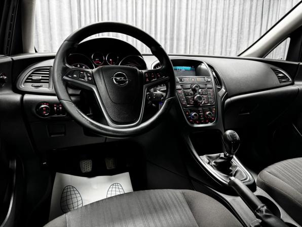 Opel Astra J с пробегом 2012 года, цена 600 000 рублей, 184954 км, хэтчбек, Автокод Объявления