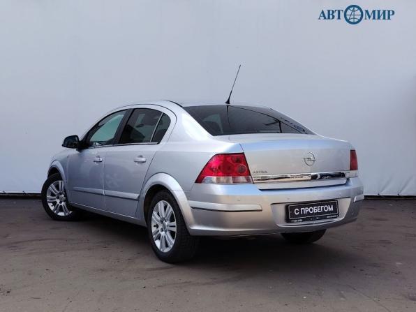 Opel Astra H Рестайлинг с пробегом 2012 года, цена 610 000 рублей, 206900 км, седан, Автокод Объявления