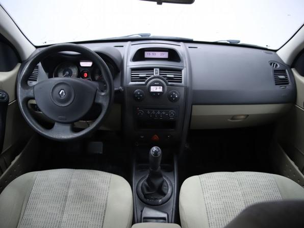 Renault Megane II Рестайлинг с пробегом 2006 года, цена 290 000 рублей, 296171 км, седан, Автокод Объявления