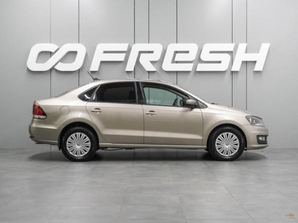 Volkswagen Polo V Рестайлинг с пробегом 2018 года, цена 1 019 000 рублей, 153216 км, седан, Автокод Объявления
