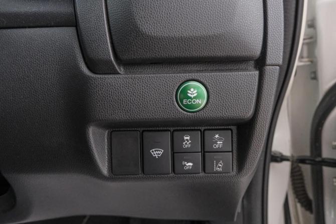 Honda Fit III Рестайлинг с пробегом 2017 года, цена 1 249 000 рублей, 76865 км, хэтчбек, Автокод Объявления