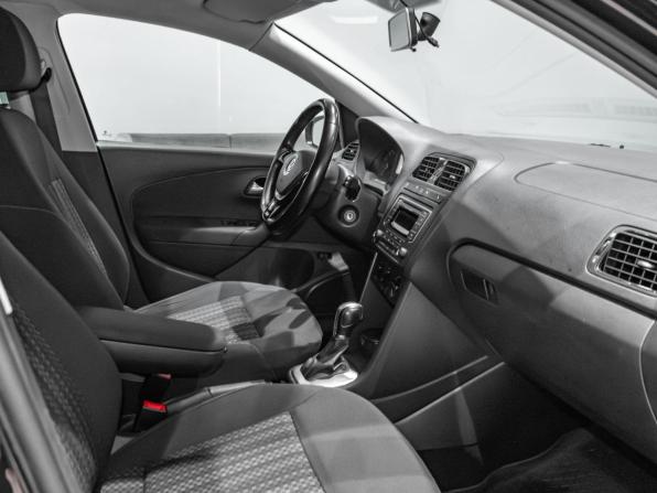 Volkswagen Polo V Рестайлинг с пробегом 2015 года, цена 929 724 рубля, 132952 км, седан, Автокод Объявления