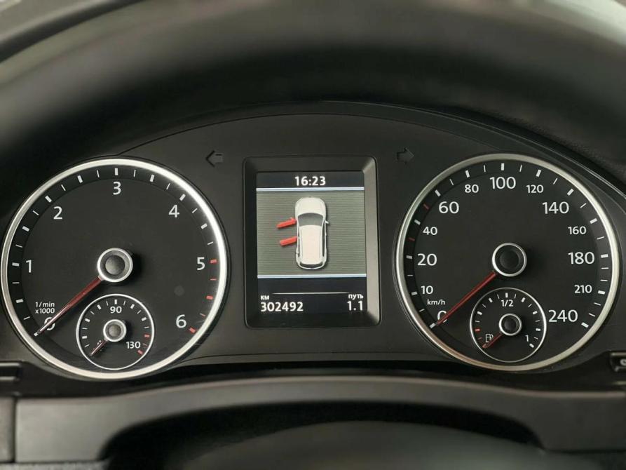 Volkswagen Tiguan I Рестайлинг Екатеринбург  - изображение 16