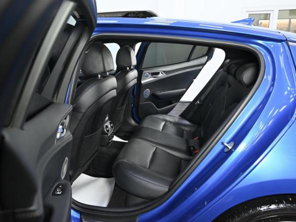 Kia Stinger I с пробегом 2018 года, цена 2 249 000 рублей, 132000 км, лифтбек, Автокод Объявления