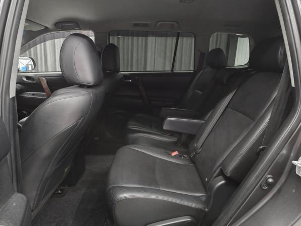 Toyota Highlander II (XU40) Рестайлинг с пробегом 2011 года, цена 2 059 000 рублей, 182000 км, внедорожник, Автокод Объявления