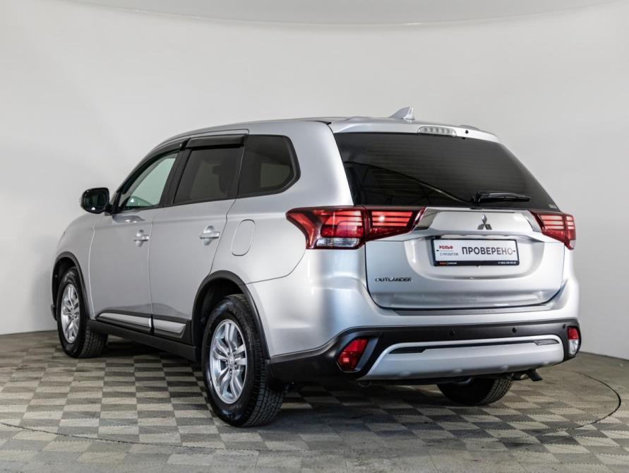 Mitsubishi Outlander III Рестайлинг 3 Санкт-Петербург  - изображение 8