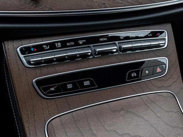 Mercedes-Benz E-Класс V (W213 S213 C238) Рестайлинг с пробегом 2021 года, цена 5 290 000 рублей, 16079 км, седан, Автокод Объявления